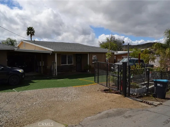 23513 Lake Dr, Canyon Lake, CA 92587