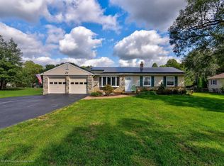 41 White Pine Rd, Chesterfield, NJ 08515