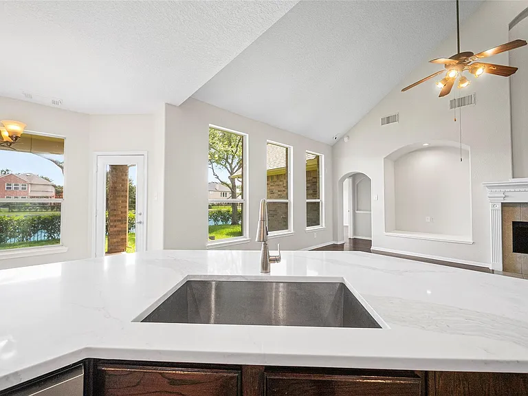 8306 Golden Hbr — Photo 13