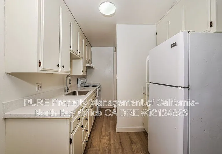 1645 Slater St #B5 — Photo 5