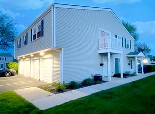 335 David Ct UNIT D, Bartlett, IL 60103