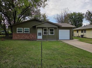 408 Lindenwood Dr, Bartlesville, OK 74003