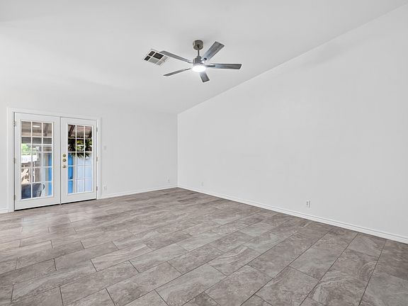5th image of 11210 Parkfield Dr #A