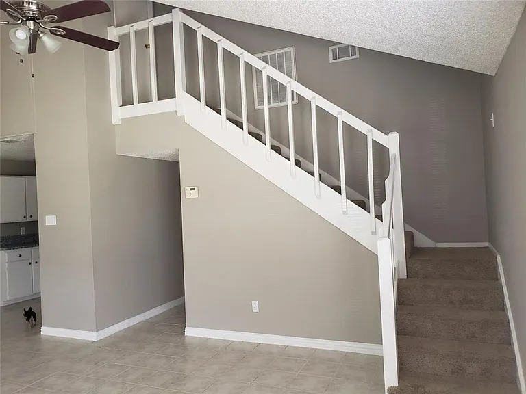 17010 Pastoria Dr — Photo 15