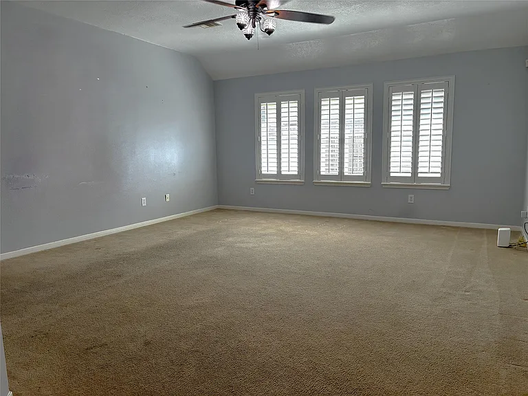 22410 Barrell Springs Ln — Photo 6