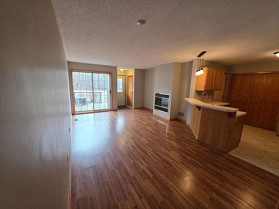 2nd image of 1795 Donegal Dr APT 3