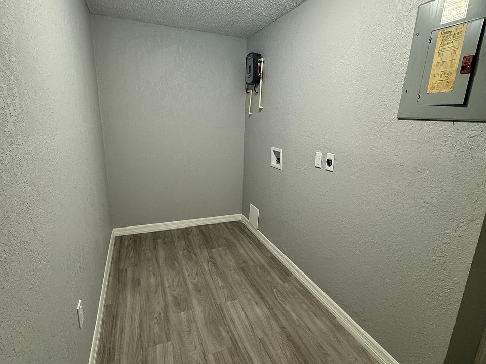 1st image of 2209 Ambergate Ln #C