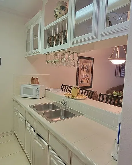 107 E Bahama St #7 — Photo 7