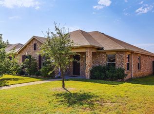 740 Skyflower Dr, Desoto, TX 75115