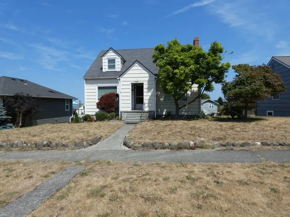 411 E 11th St, Port Angeles, WA 98362