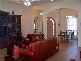 4th image of 3810 E Lincoln Ave