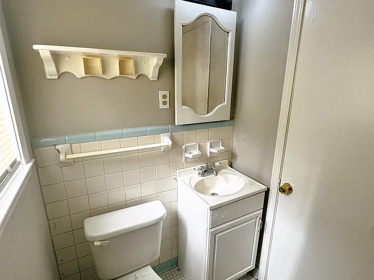 5209 Yale Rd — Photo 11
