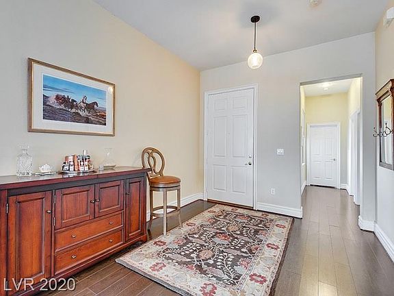 4th image of 362 Arbour Garden Ave