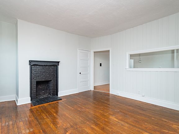 4th image of 83 Myrtle St #4