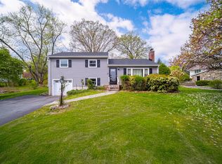 26 Willow Ln, New Windsor, NY 12553