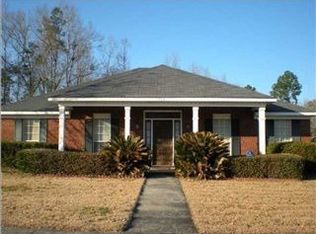 1734 Spanish Trace Dr, Saraland, AL 36571