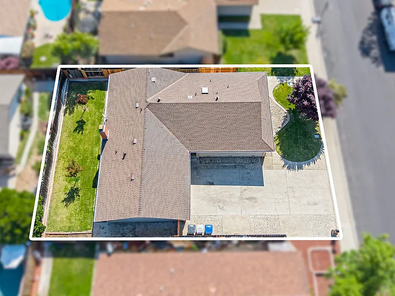 2025 Sweetwater Dr — Photo 26
