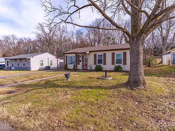 3rd image of 4213 Meadowridge Rd