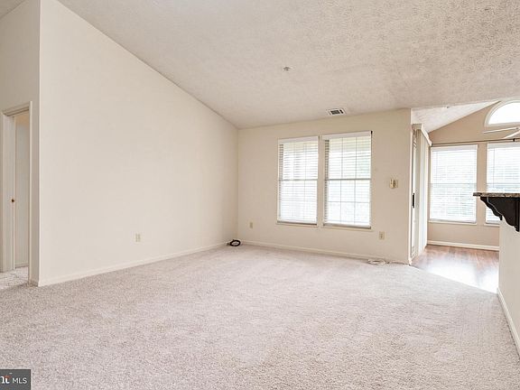 5th image of 703 Orchard Overlook APT 303