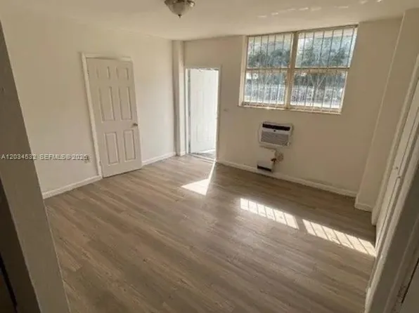 2239 NW 87th St APT 4, Miami, FL 33147