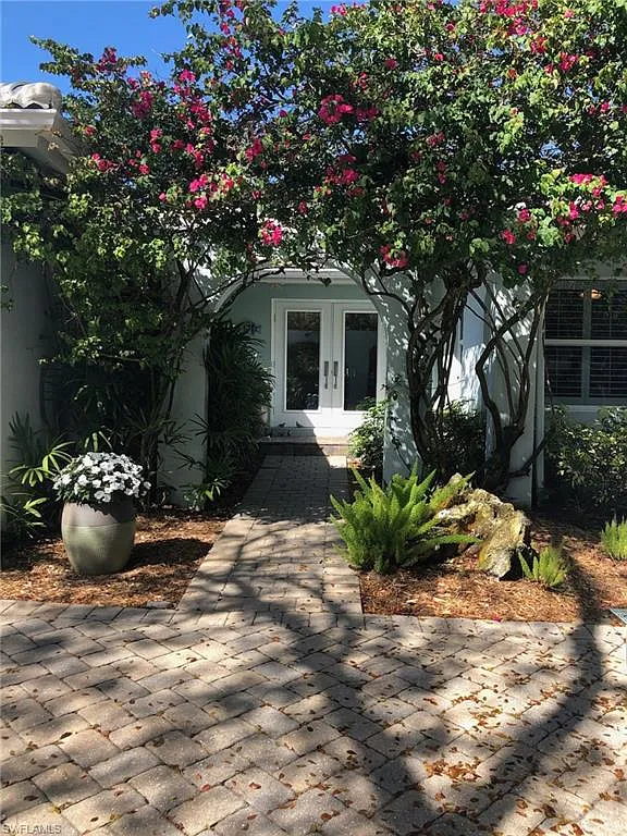3 bed, 3.0 bath, 2705 sqft, $33,000 — Photo 2