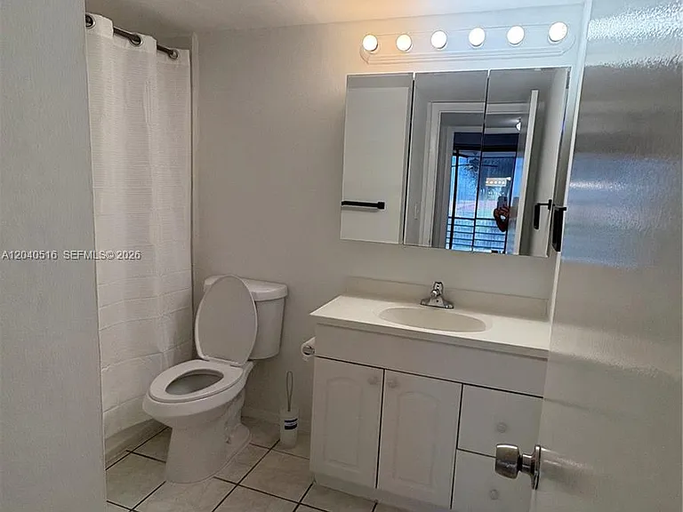 2741 Taft St #211 — Photo 7