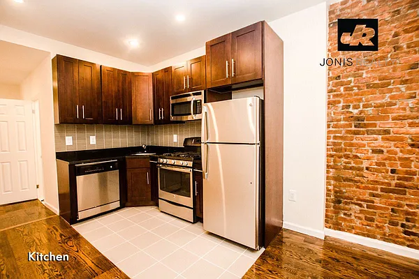 Rented by Jonis Realty | media 12