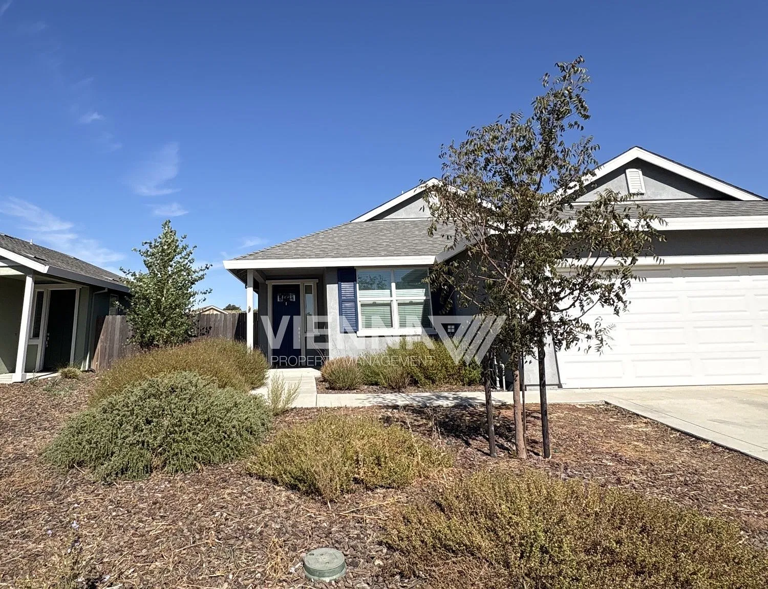 3 bed, 2.0 bath, 1427 sqft, $2,545 — Photo 3