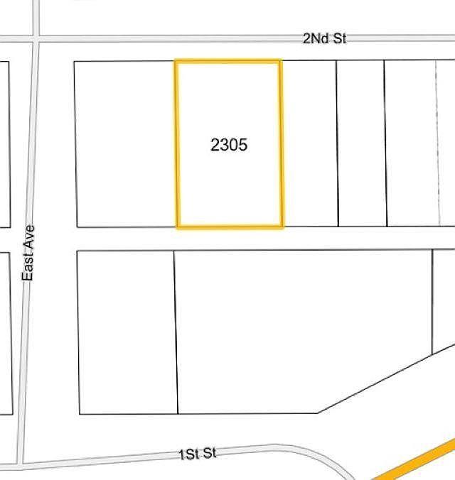 2nd image of 2305 2nd St