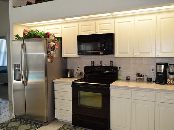 5th image of 2712 Aston Ave