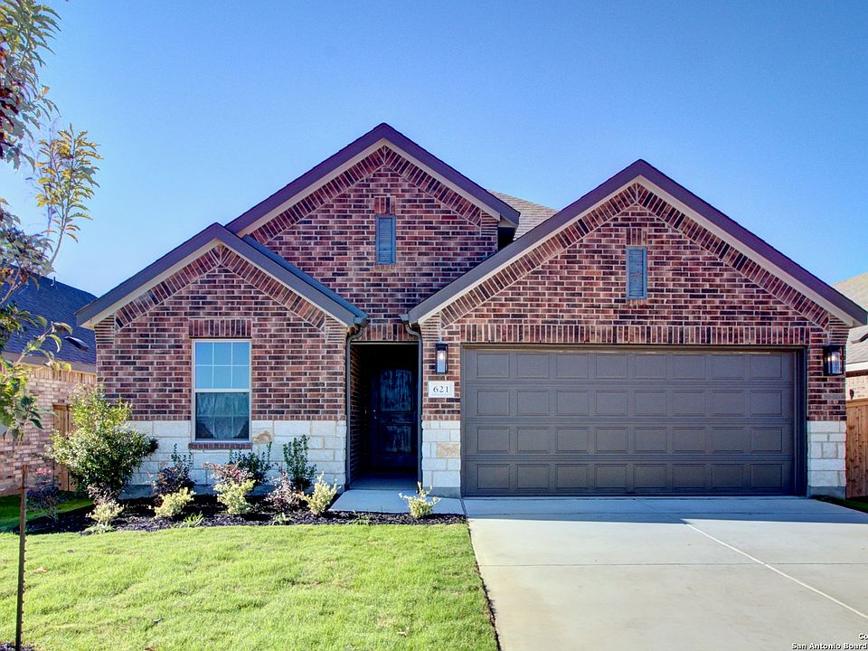 1st image of 621 Broomsedge Street