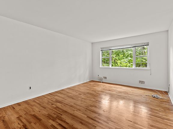 5th image of 87 Poplar St APT 4