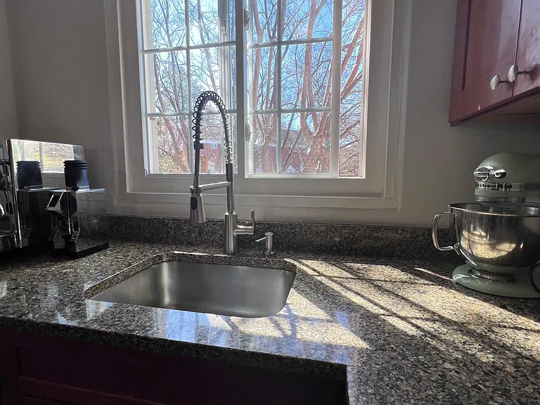 1609 Ripon Pl — Photo 3