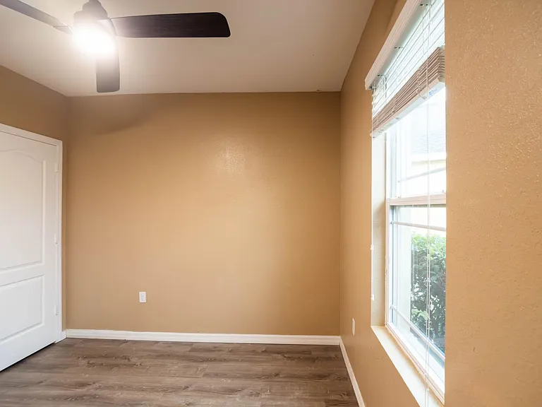 Guest bedroom 2