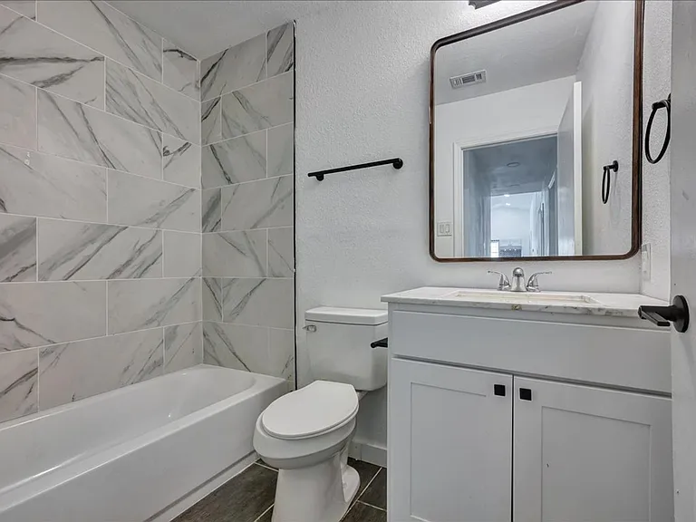 4908 Jade St — Photo 7