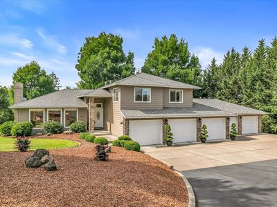 1850 Coker Butte Rd, Medford, OR, 97504