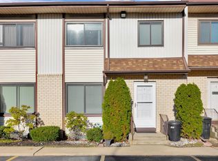 15 Franklin Pl APT 4, Oceanside, NY 11572