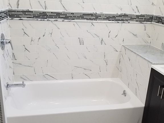 4th image of 2585 36th St APT 2D