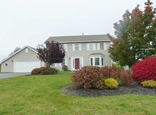 18 Gingerwood Way, West Henrietta, NY 14586