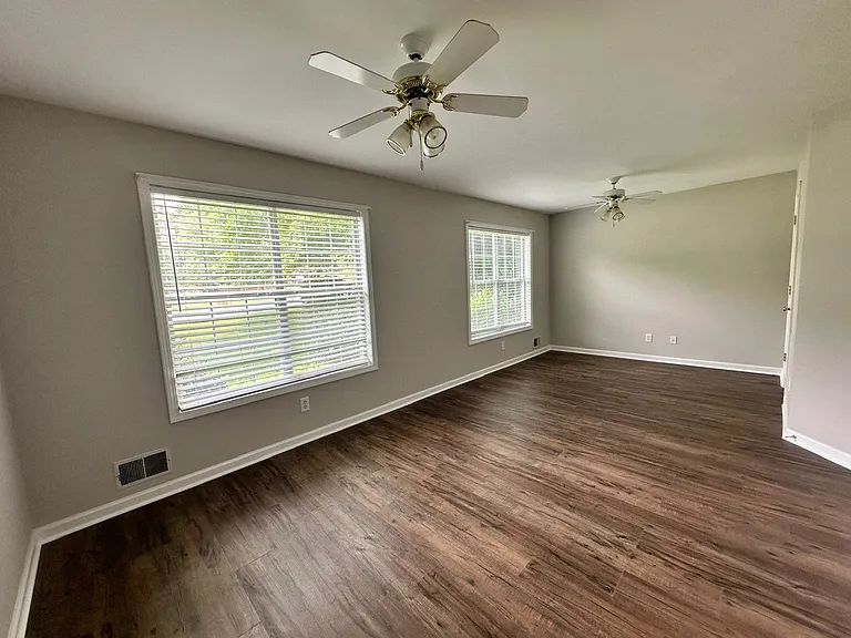 5885 Sarah Orr Ln — Photo 25