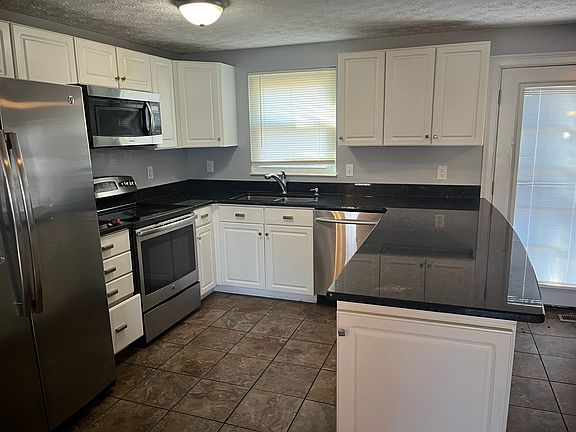 2nd image of 3777 Wood Trail Dr
