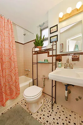 Sold by Bohemia Realty Group | media 5