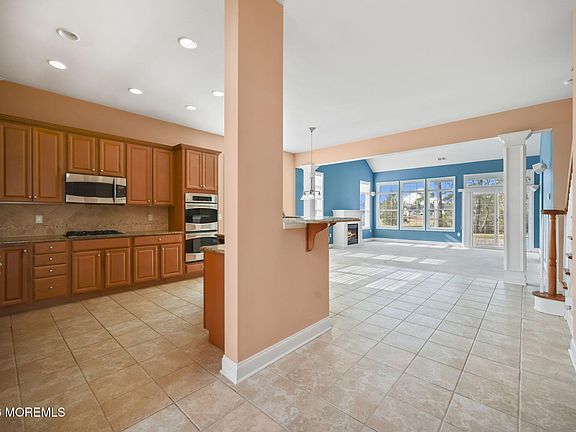 4th image of 4 Fairhaven Way