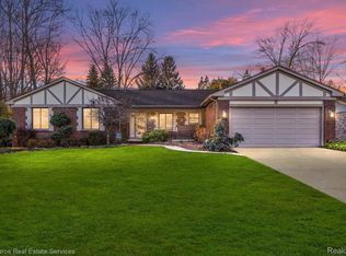 18869 Shrewsbury Dr, Livonia, MI