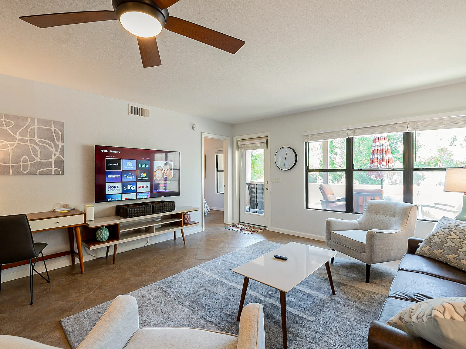 2 bed, 1000 sqft, $1,950 — Photo 1