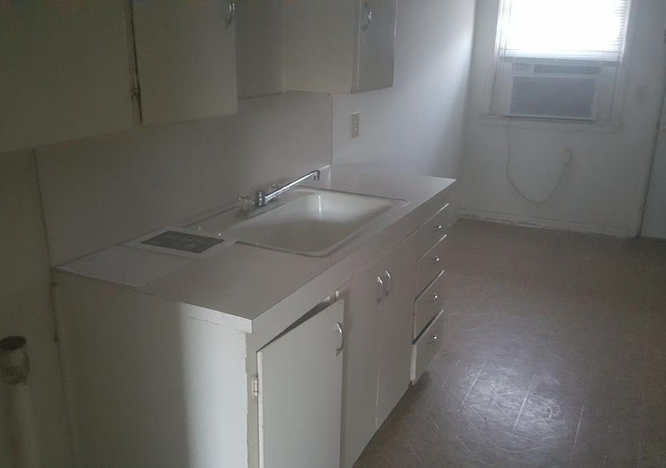 2nd image of 7006 E Castle Dr