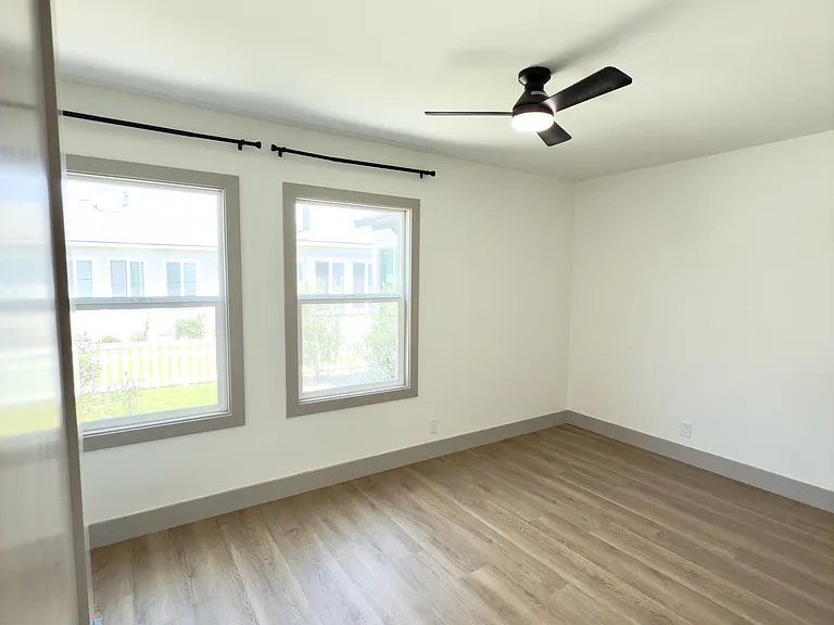 2510 Termino Ave #A — Photo 21