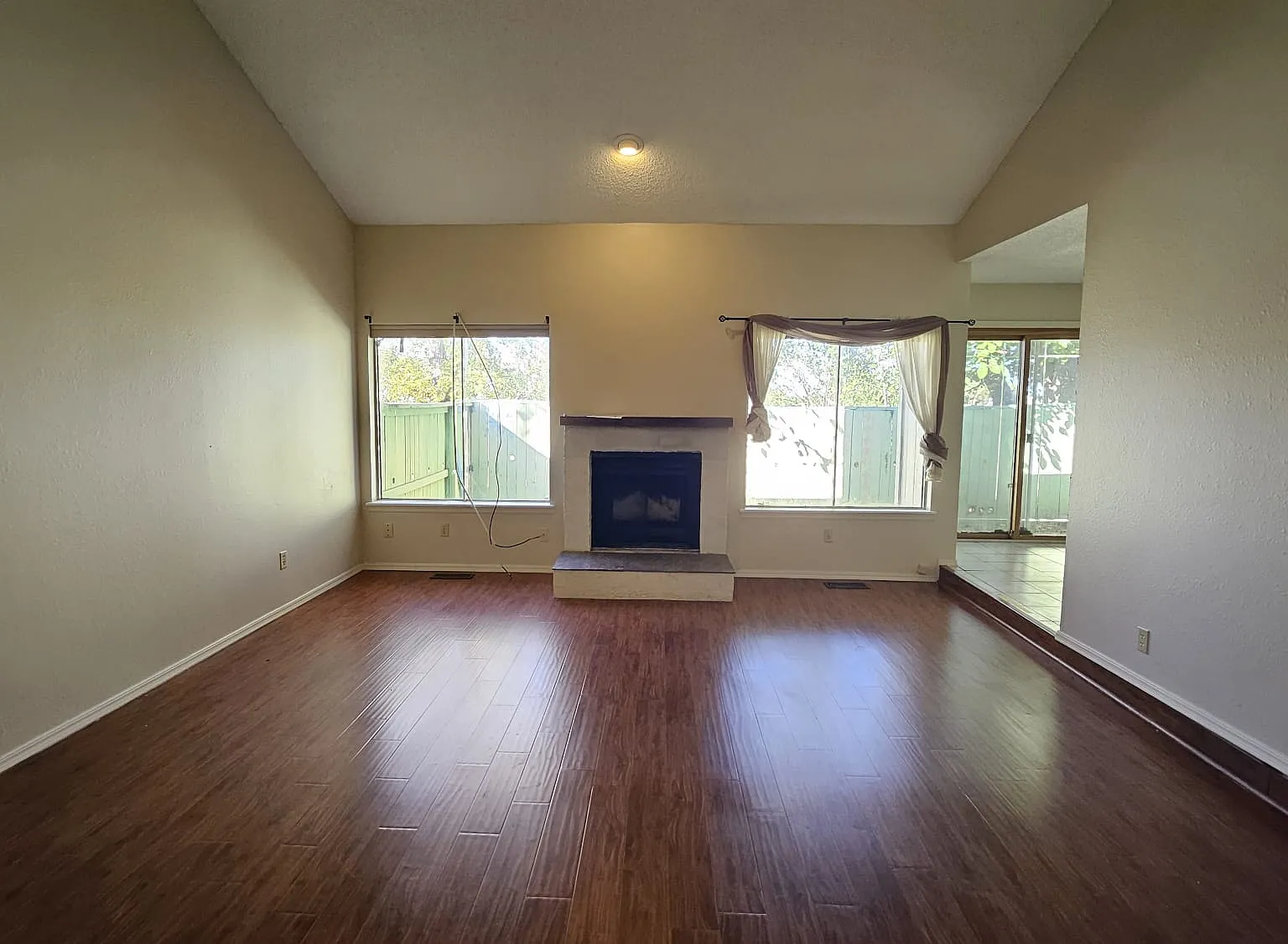3 bed, 1485 sqft, $1,650 — Photo 3