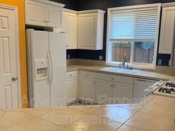 2nd image of 6288 SW Chestnut Dr