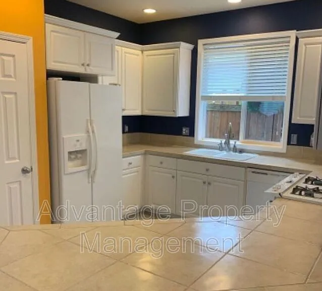 6288 SW Chestnut Dr — Photo 2
